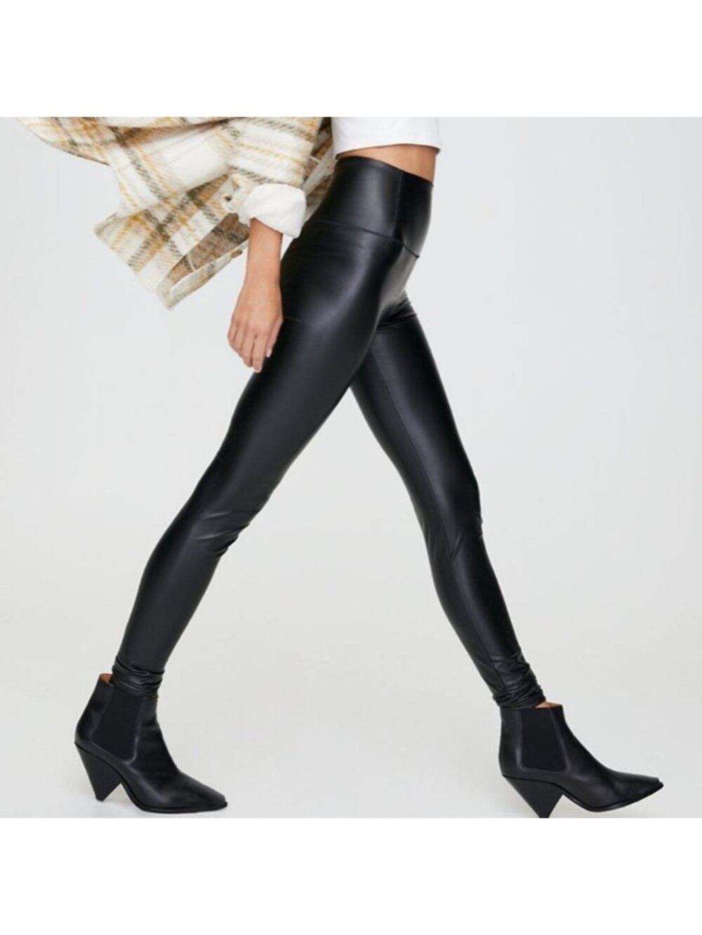 Aritzia Wilfred Free Daria leggings Black vegan M - Picture 6 of 6